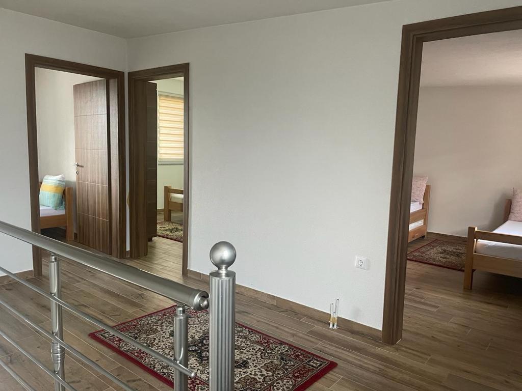 Villa Giti Boge Exteriör bild