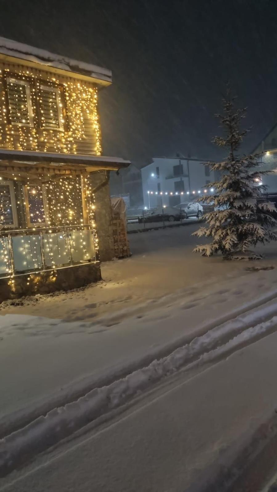 Villa Giti Boge Exteriör bild